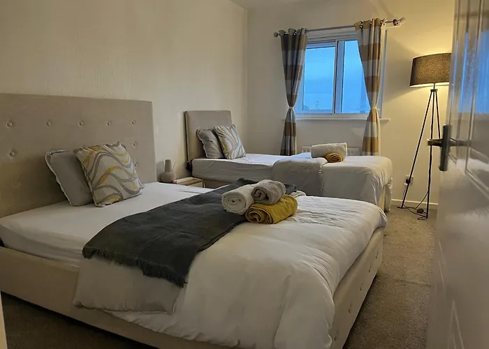 The Apartment By St Andrew Stadium, Breakfast & Free Parking