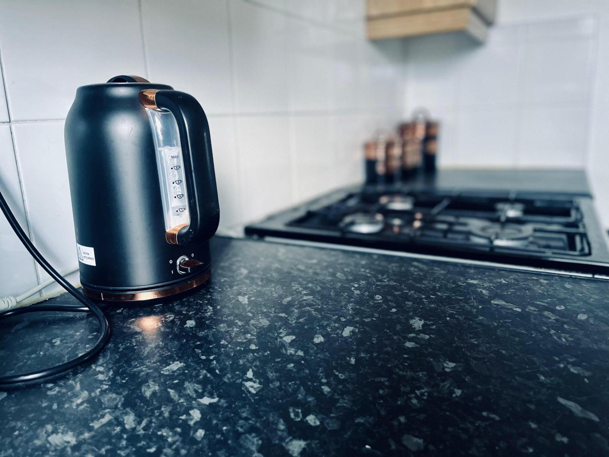 The By St Andrew Stadium, Breakfast & Free Parking Apartment